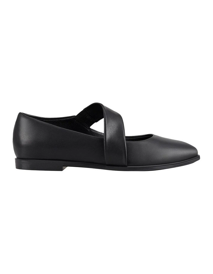 Zinc Flat Shoe in Black