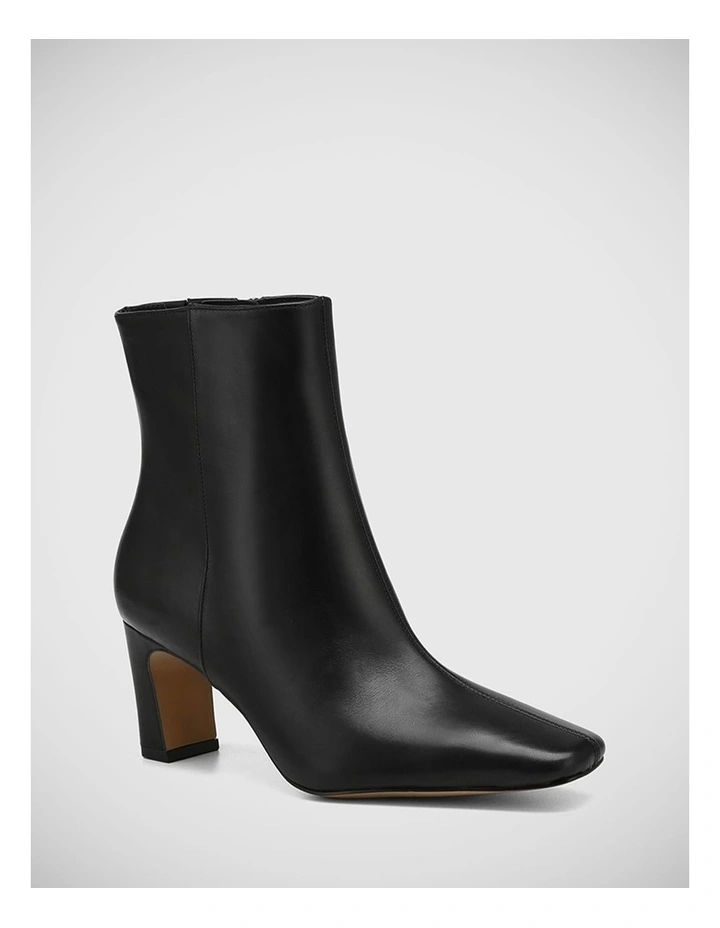 Lyon Leather Ankle Boot in Black