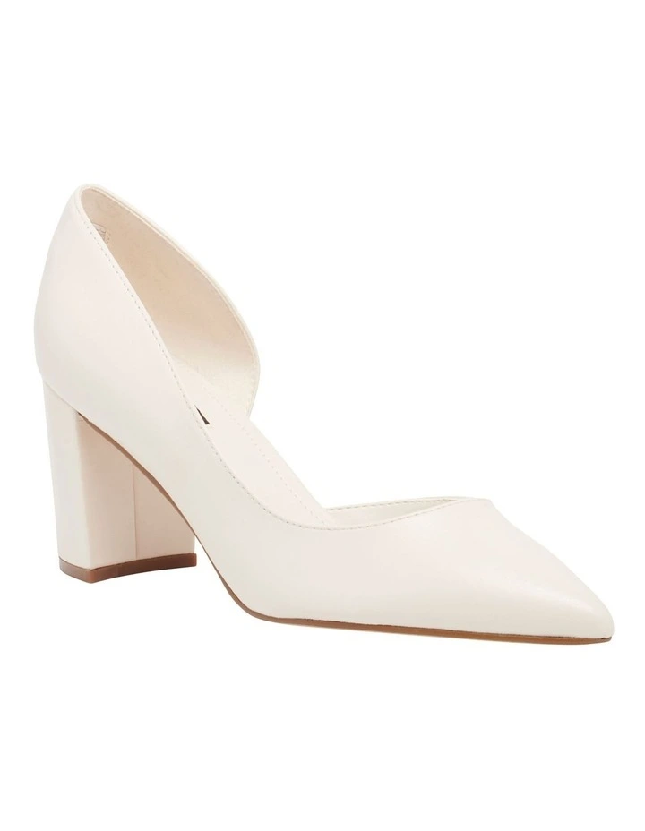 Cacina Pump in Ivory