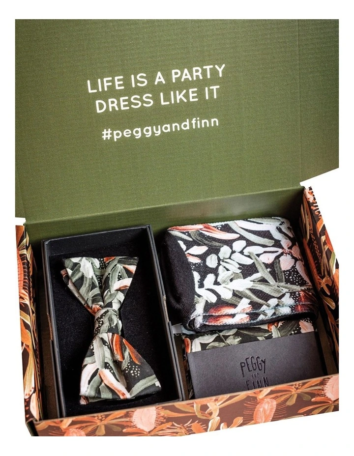 Protea Bow Tie Gift Set in Green
