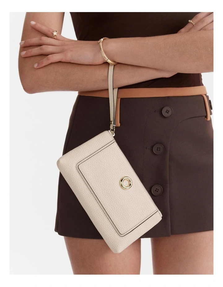 Orbit Medium Pouch in Pearl