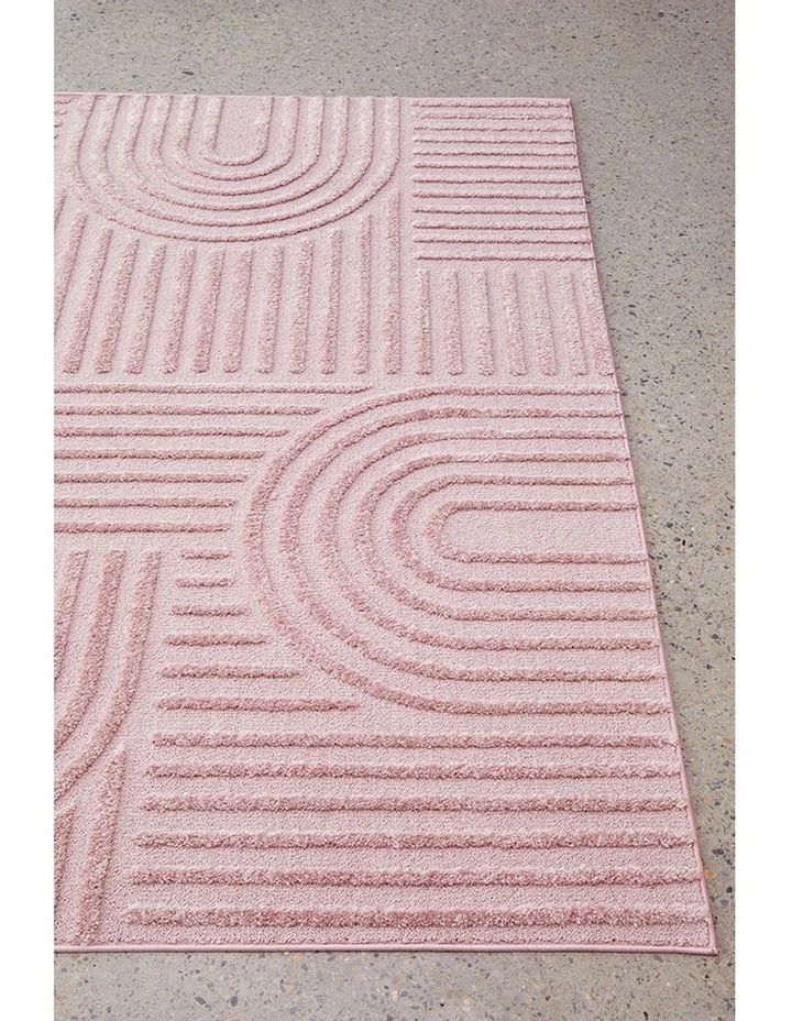 Marigold Dior Rug in Pink