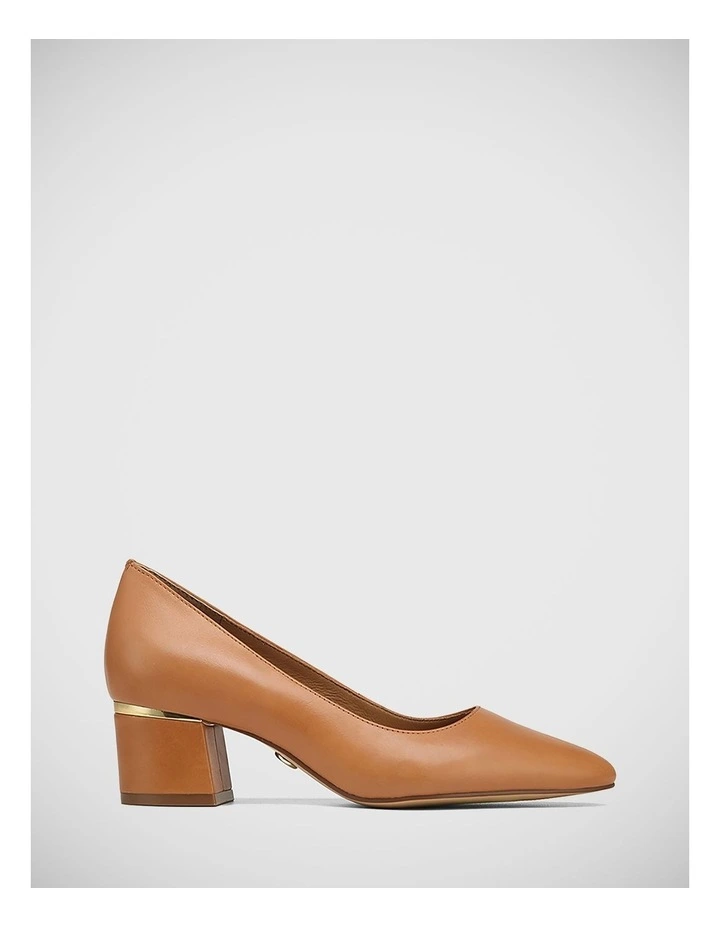 Gemmah Leather Pump in Tan