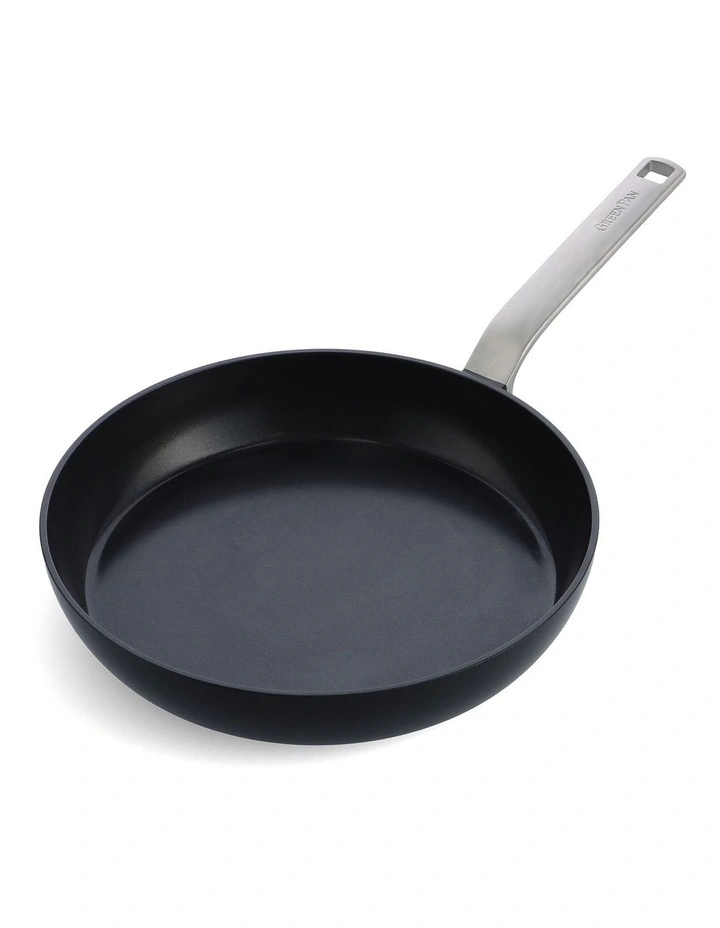 Evolution Frypan 28cm in Black