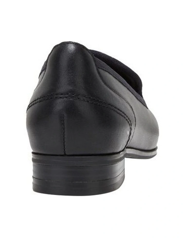 The Albert Leather Flats in Black