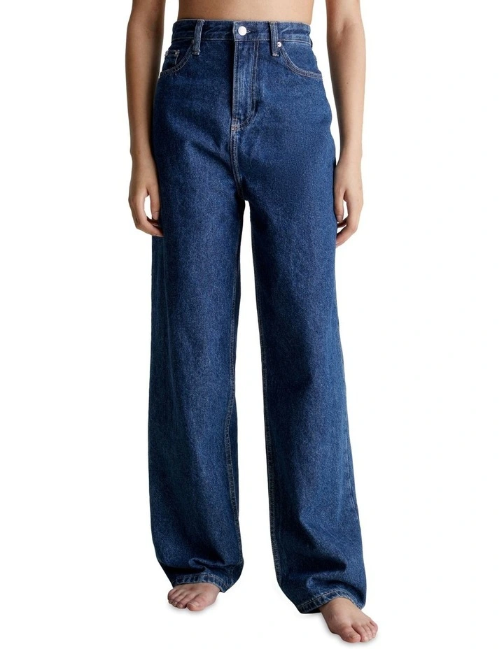 High Rise Relaxed Jeans in Denim Medium