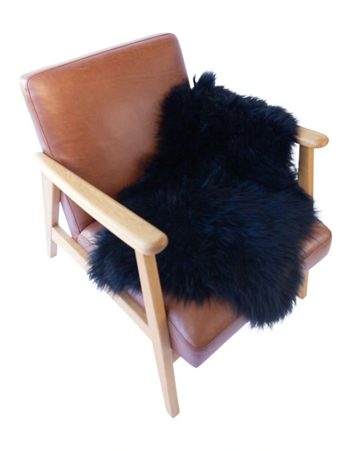 Long Wool Sheepskin Throw Rug in Black