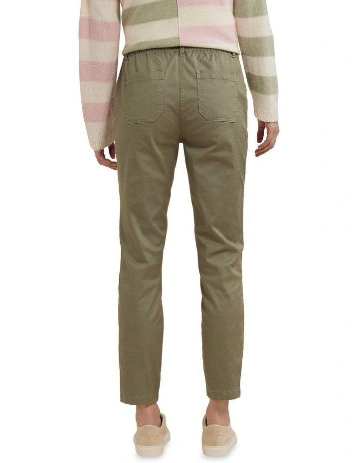 Washed Stretch Pant in Green Mist