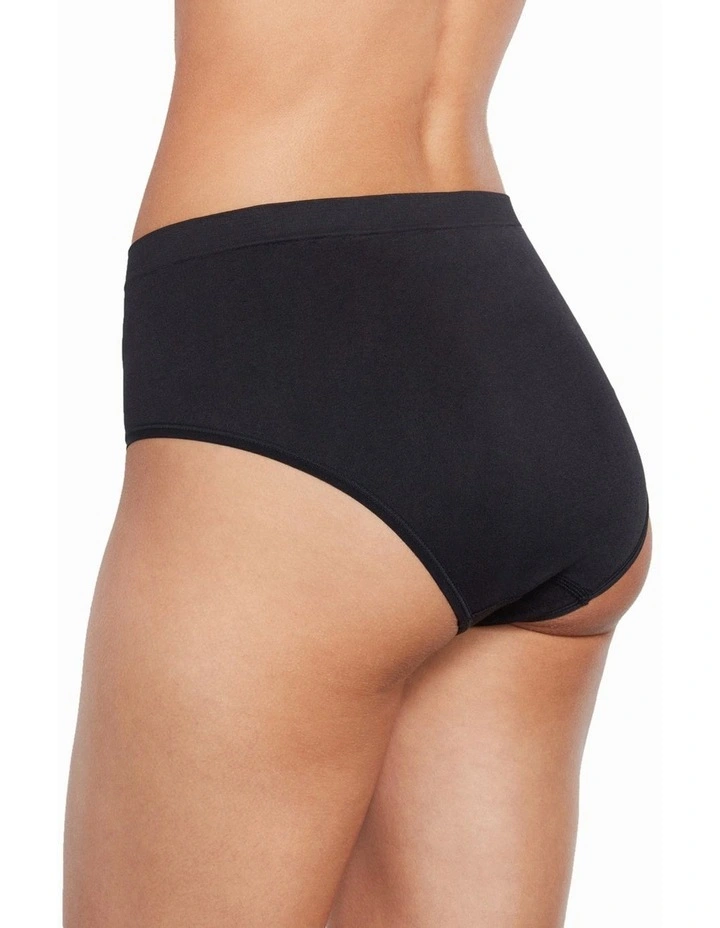 Seamless High Rise Brief in Black