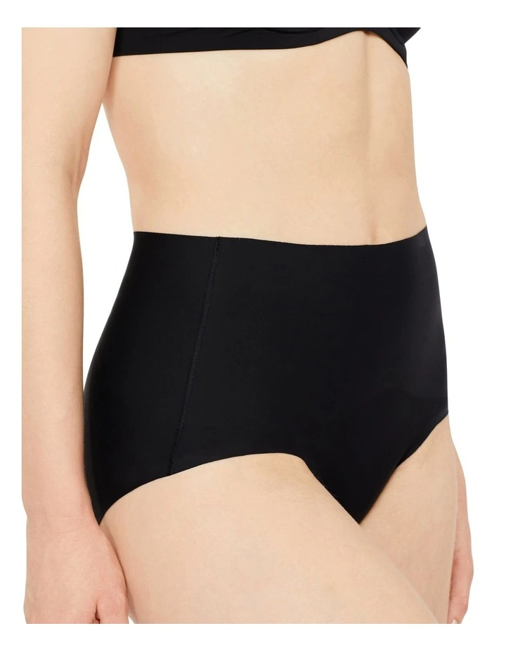 Revive Smooth Waisted Brief in Black