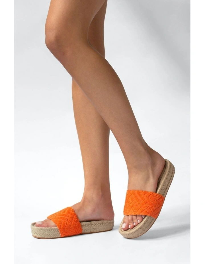 Isobel IV Flat Sandals in Orange