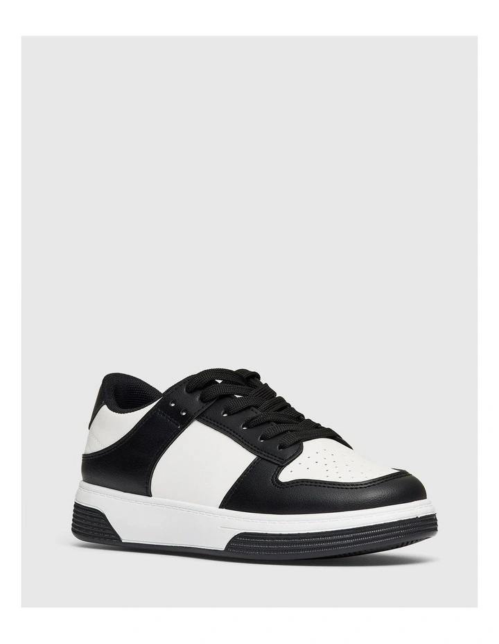 Crema Shoes in White/Black