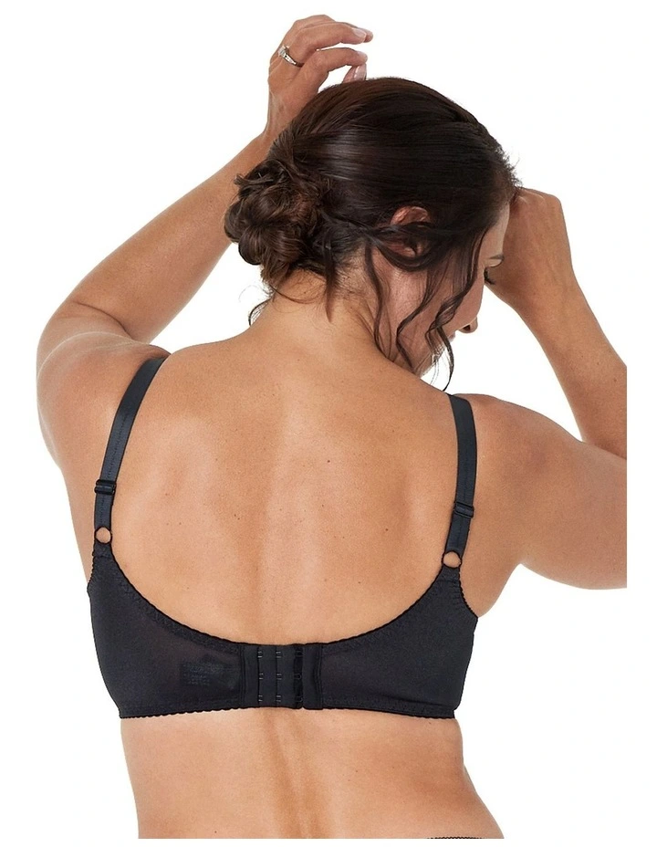 Classic Underwire Underwire Bra in Black