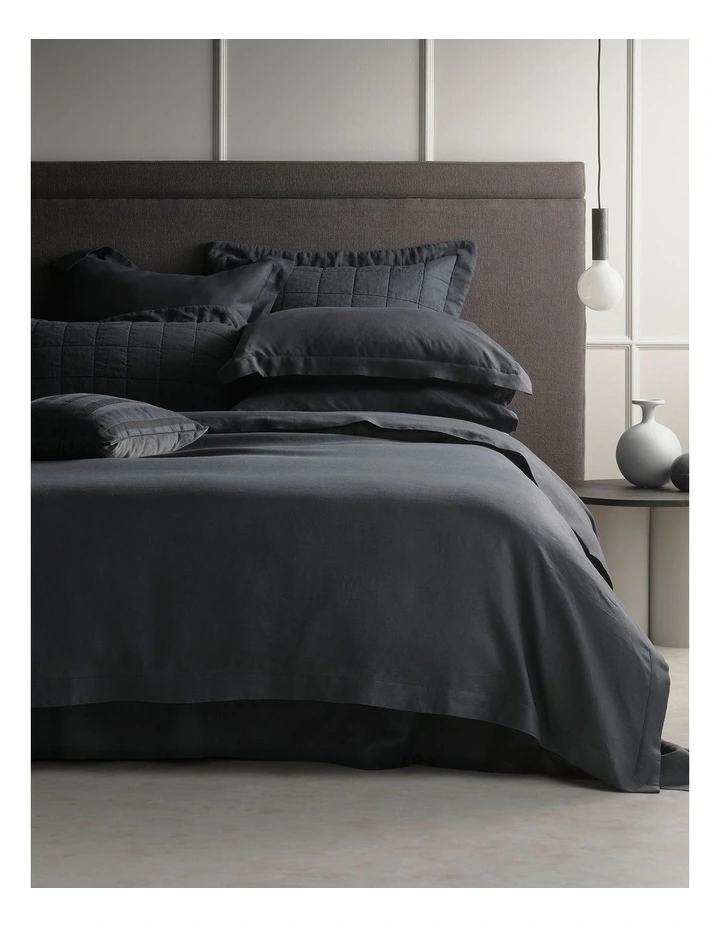 Abbotson Tailored Quilt Cover in Carbon