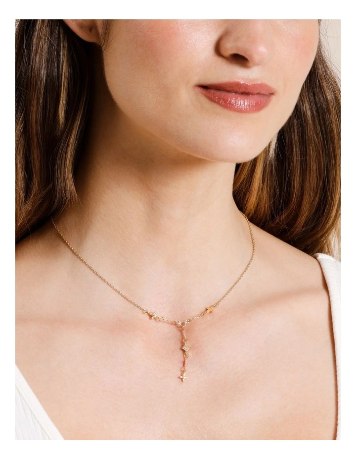 Fine Clover Charm Necklace in Gold