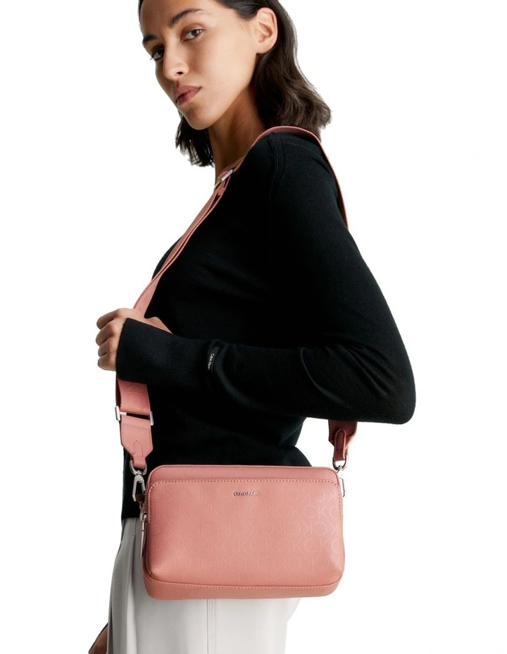 Camera Lg Epi Crossbody Bag in Ash Rose Mono