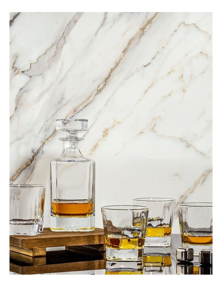 Whiskey Decanter Bottle With 4 Whiskey Glasses Set