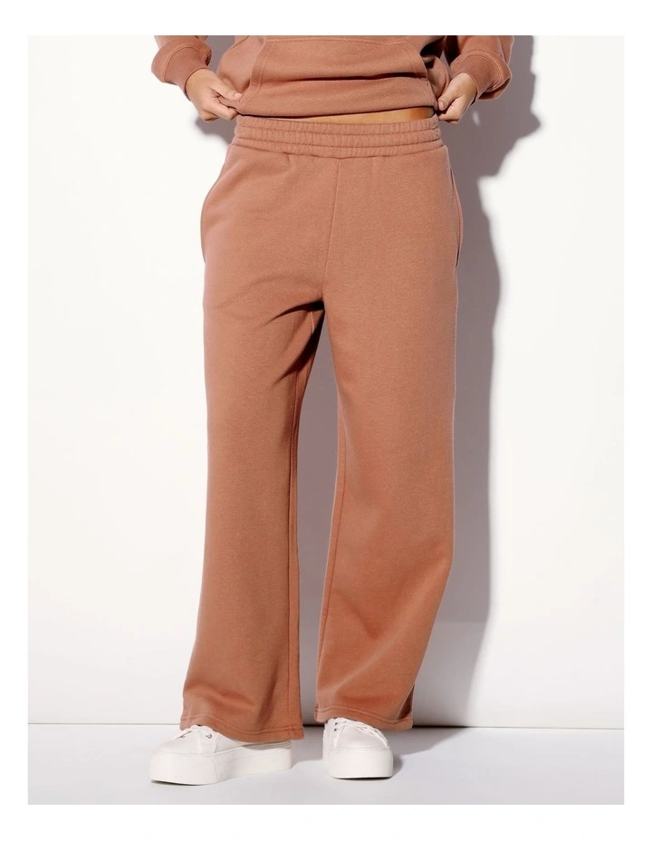Straight Leg Trackpant in Hazelnut