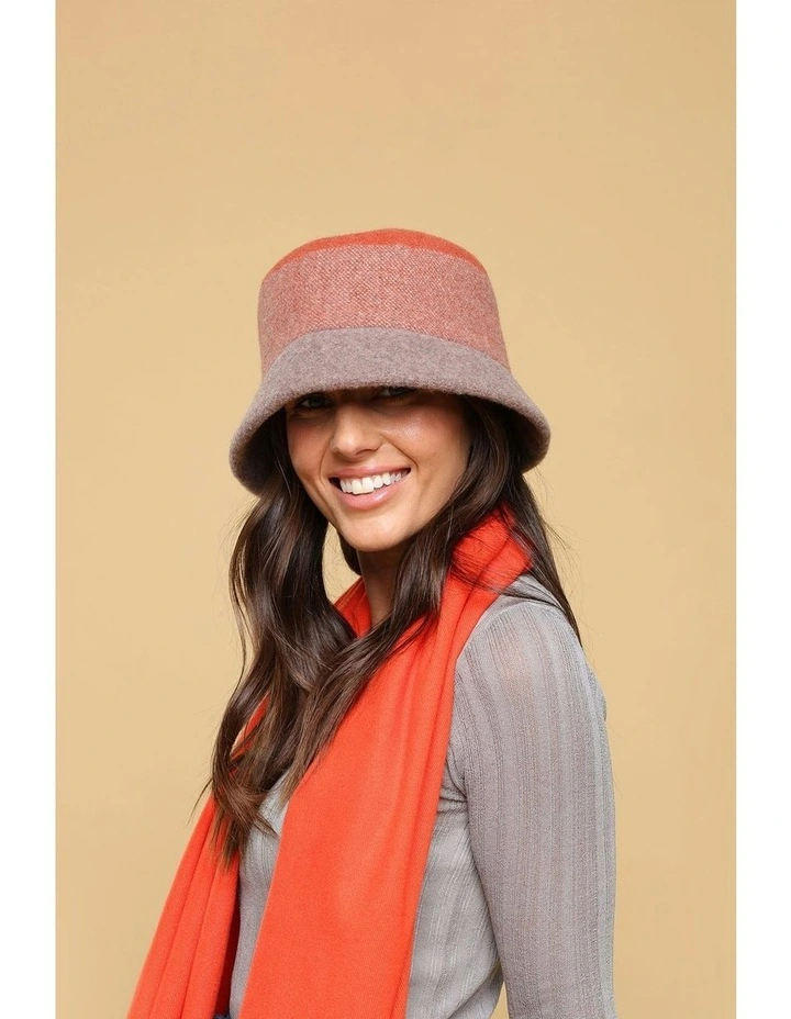 Eve Woollen Pull On in Orange