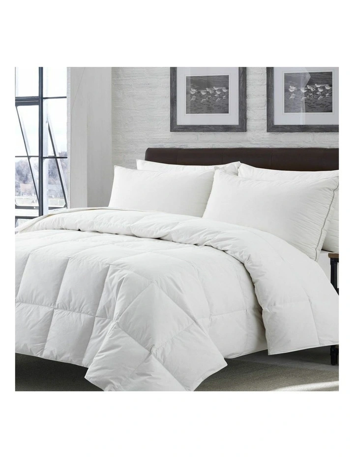 Lightweight Duck Down Quilt in White