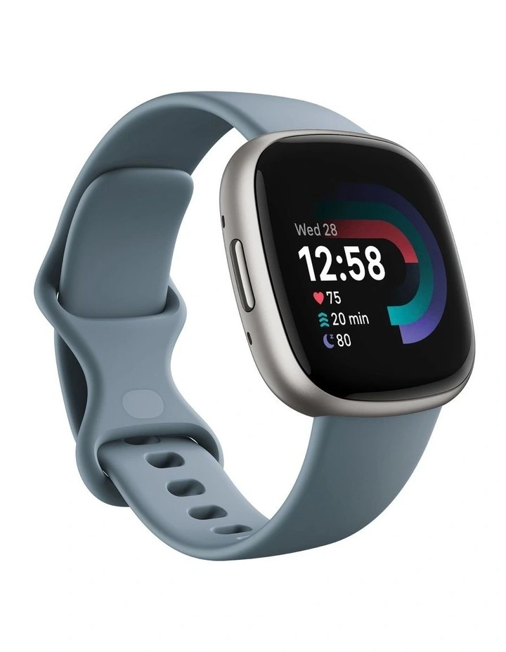 Versa 4 in Waterfall Blue/Platinum FB523SRAG-FRCJK
