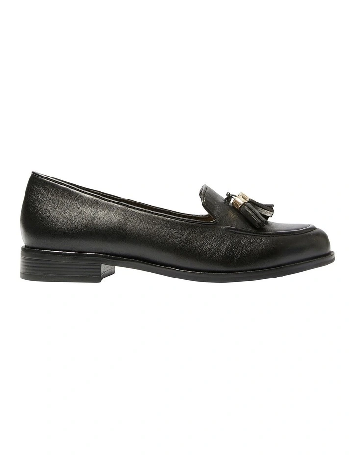 Preppy Loafers in Black