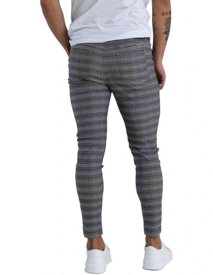 Essex Classic Checkered Pant in Grey