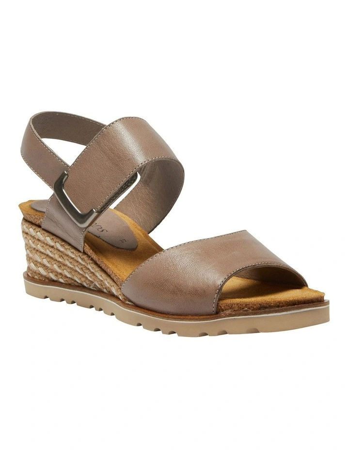 Terrace Sandals in Taupe Leather