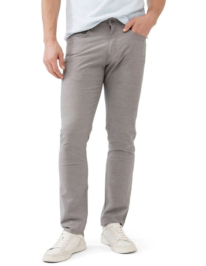Leg Jeans Straight Fit Regular in Latte