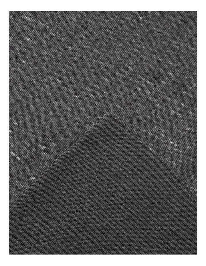 Lightweight Stretch Scarf in Black