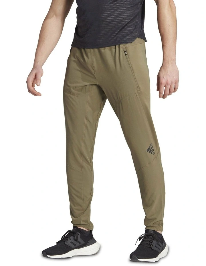 D4T Training Joggers in Olive Strata