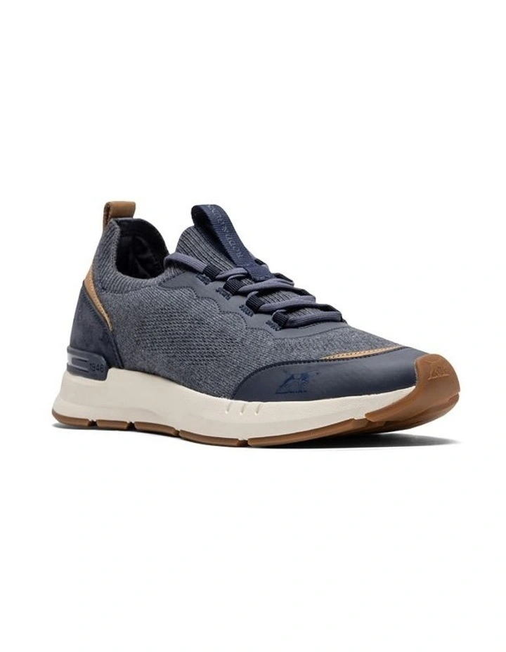 Runner Flow Sneaker in Denim