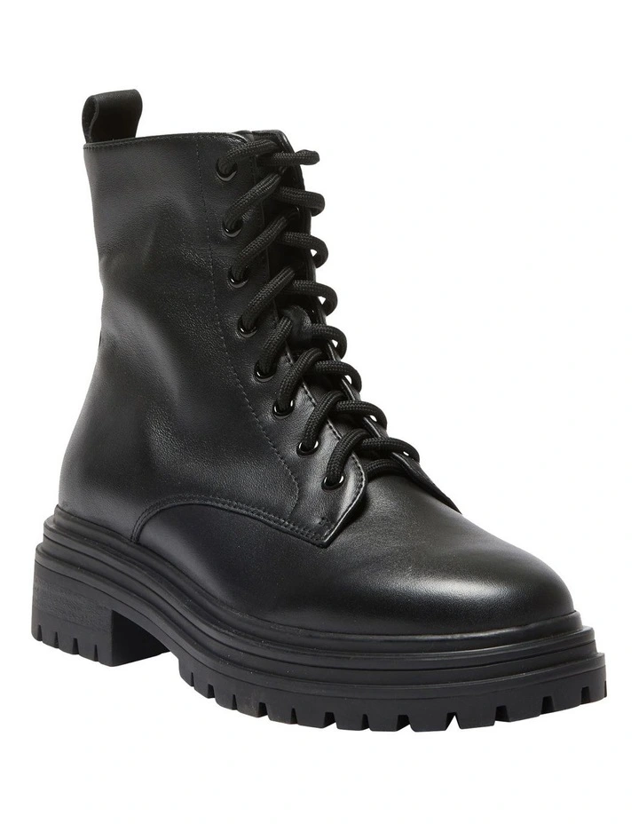 Kakadu Boots in Black Leather