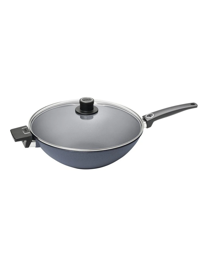 Woll Diamond Lite Fixed Handle Conventional Wok 34cm With Lid Boxed