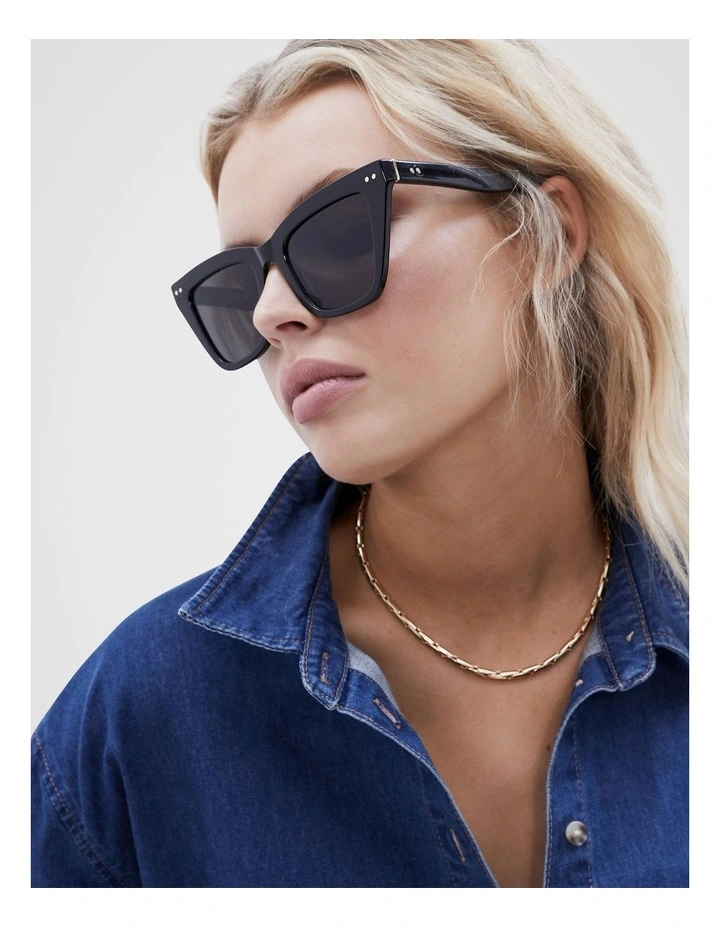 St Tropez Cat Eye Sunglasses in Black