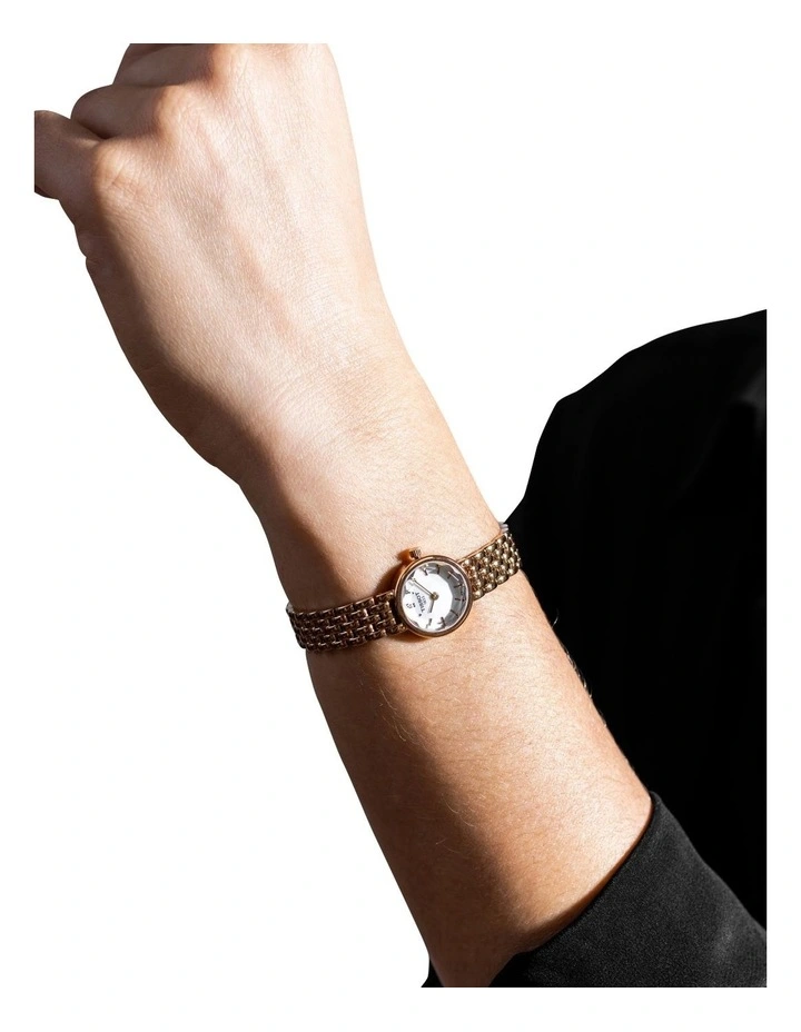 Lovely Round Watch in Rose Gold
