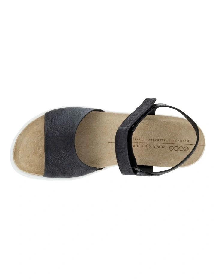 Flowt Sandal in Black