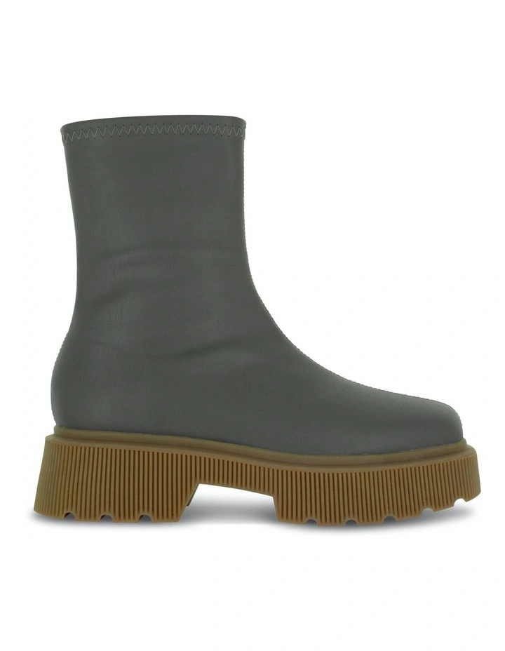 Jonas Boots in Graphite