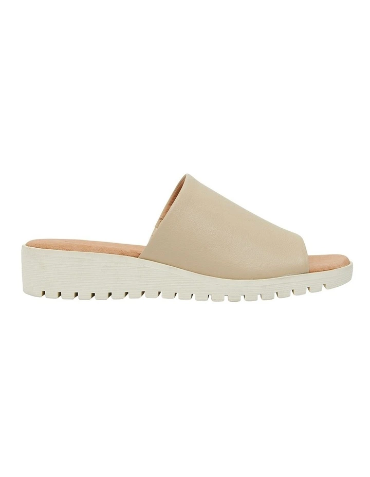 Genoa Sandals in Nude Leather