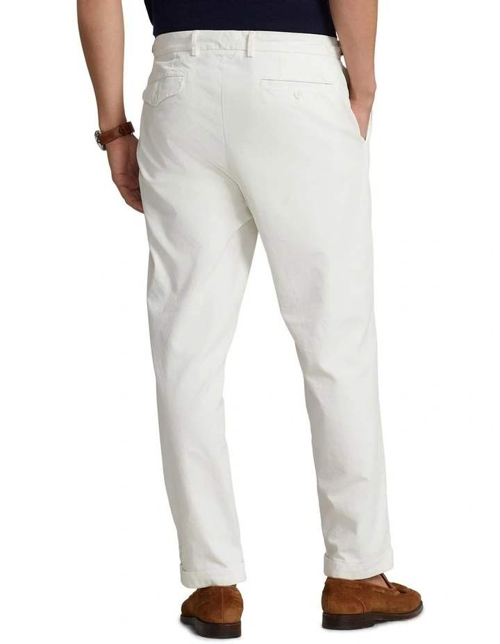 Slim Tapered Fit Pleated Twill Pant in White