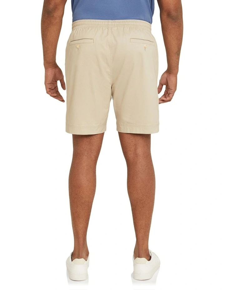 Cowan Walk Short in Sand