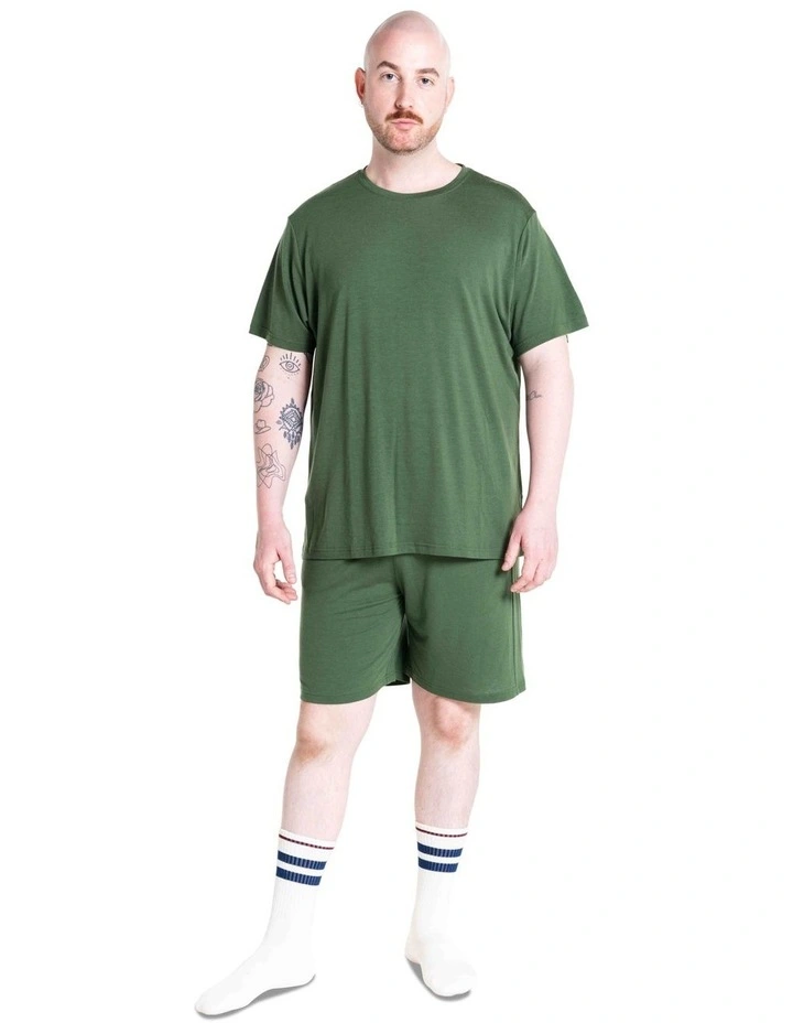 Classic T-shirt in Olive