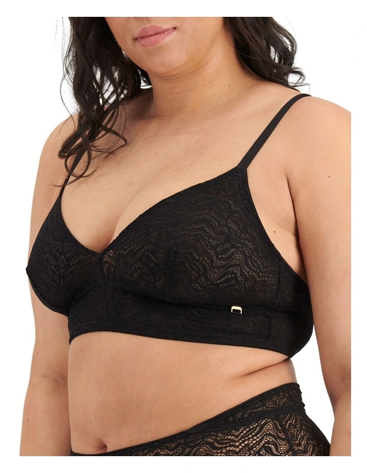 Lightweight Bralette in Black