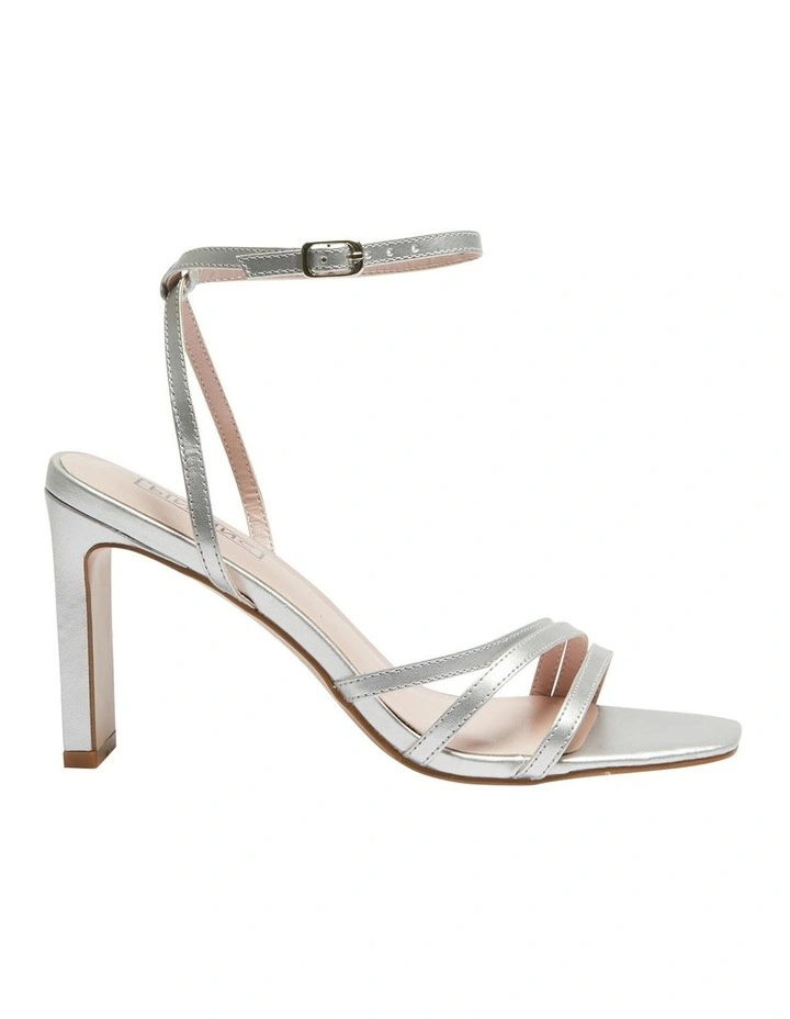 Lara Sandals in Silver Metallic