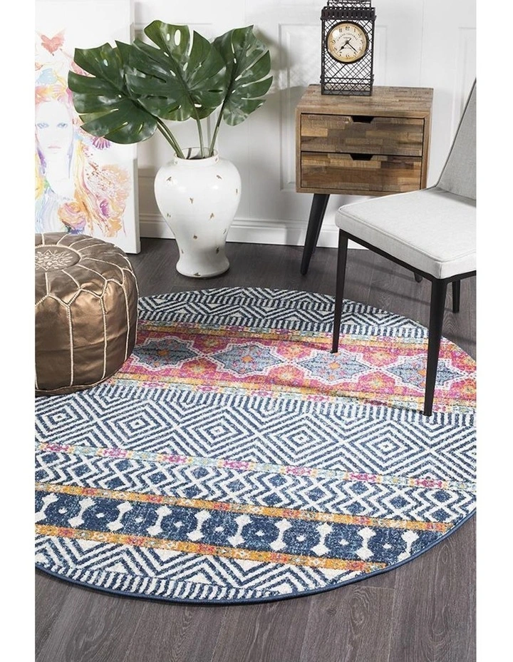 Oasis Sabrina Tribal Round Rug in Multi