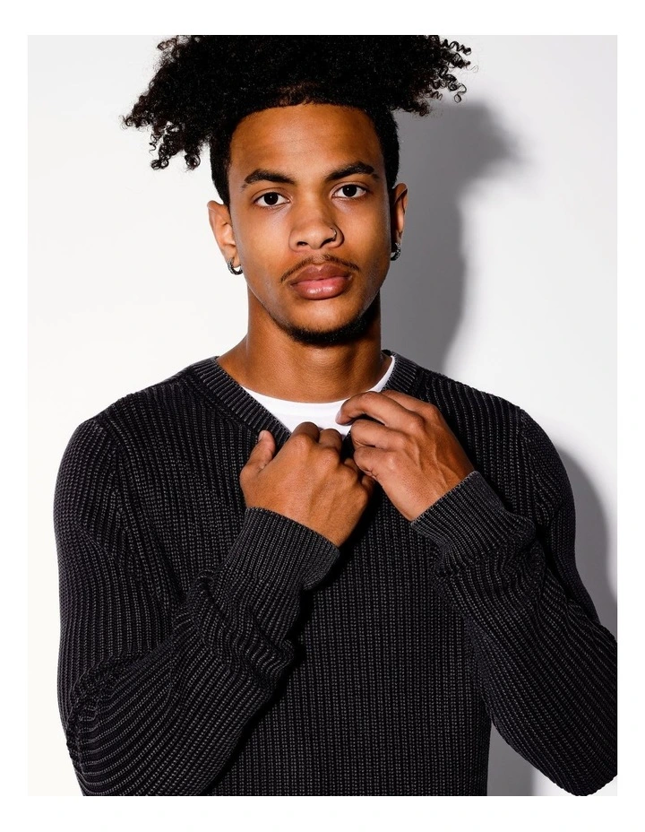 Finbar Fisherman Rib Knit Pullover in Charcoal