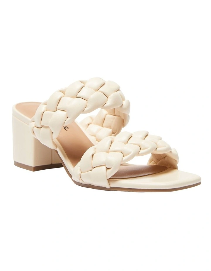 Remi Smooth Sandals In Ivory