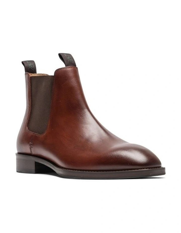 Farmlands Chelsea Boot in Chestnut