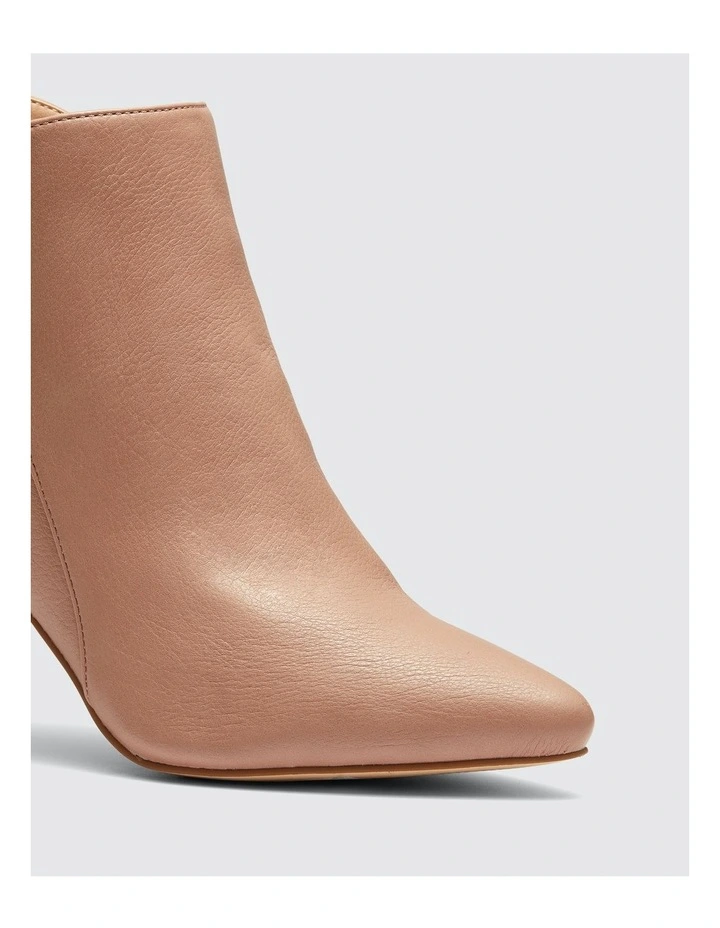 Delmont Boots in Nude
