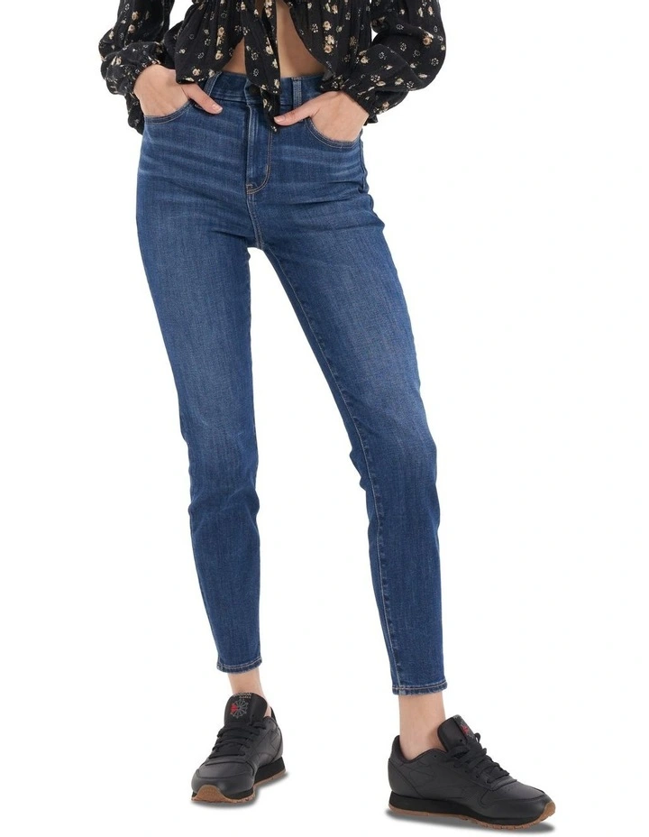 Next Level Curvy High-Waisted Jegging in Dark Wash